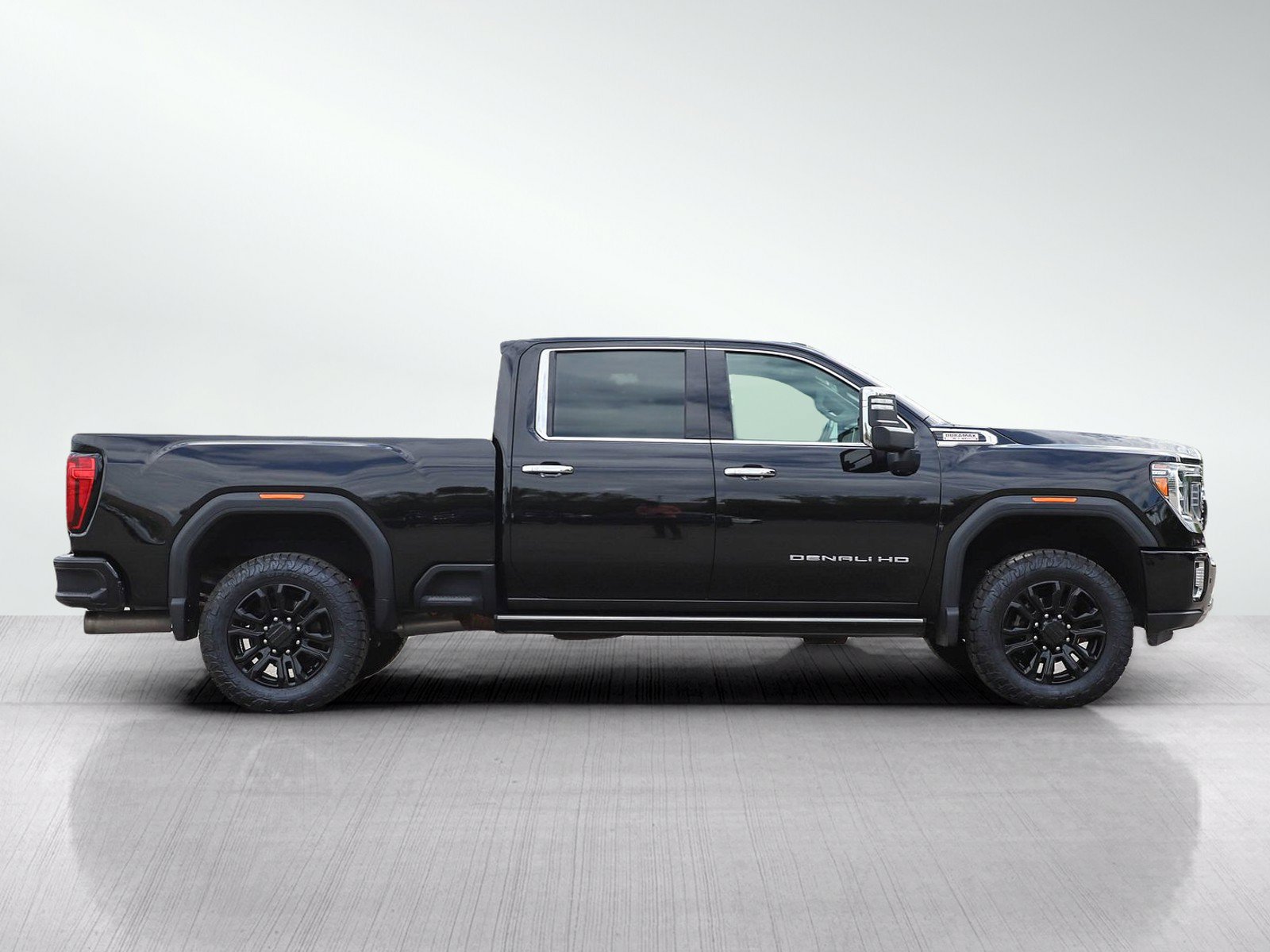 Used 2023 GMC Sierra 2500 Denali w/ Denali Black Diamond Edition AWD/4WD image 6