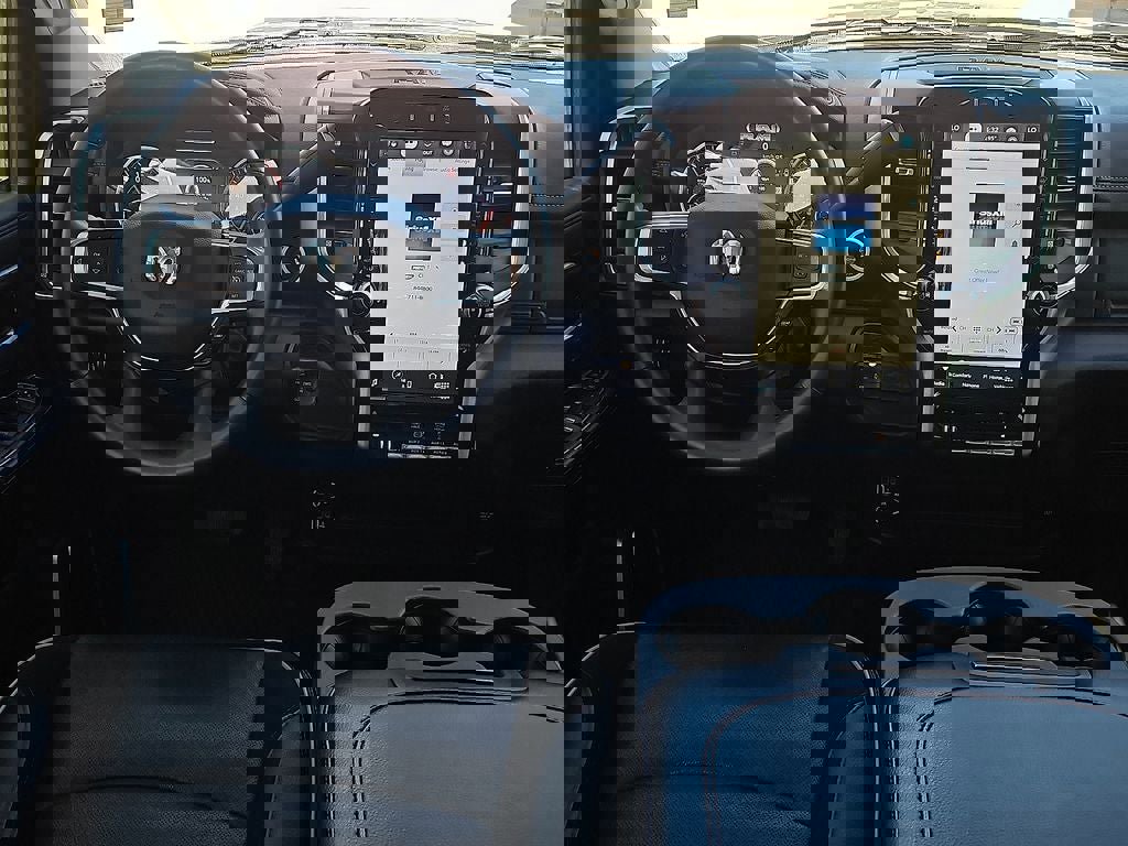 Used 2024 RAM 3500 Laramie image 20