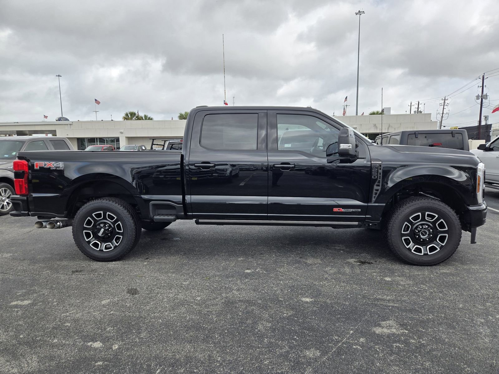 Used 2026 Ford F250 Platinum image 4