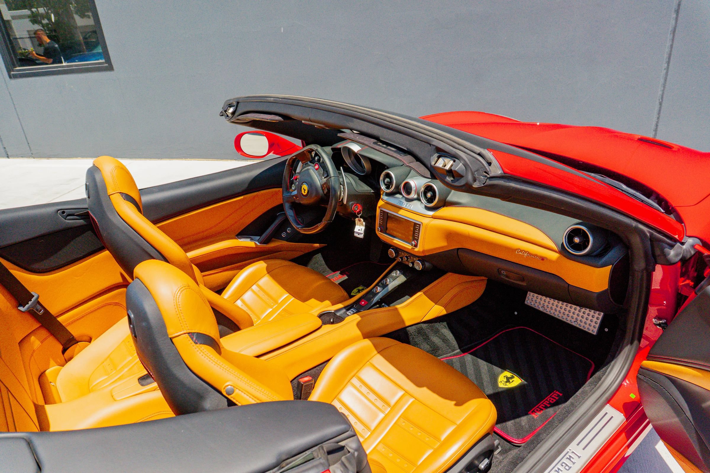Used 2016 Ferrari California T RWD image 61