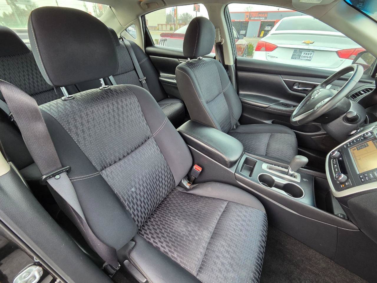 Used 2016 Nissan Altima 2.5 SV w/ Convenience Package image 20