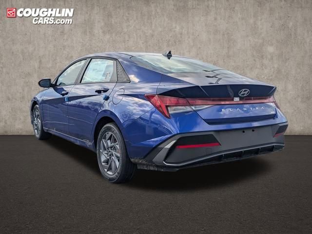 New 2026 Hyundai Elantra Blue image 6