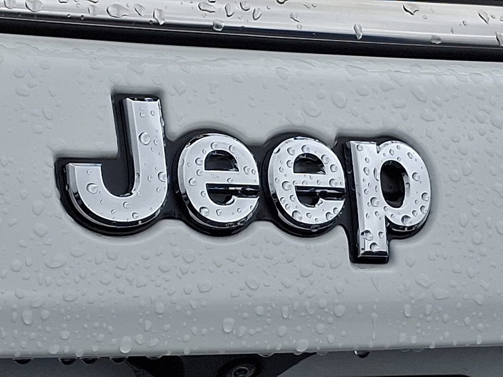 Used 2022 Jeep Compass Latitude image 31