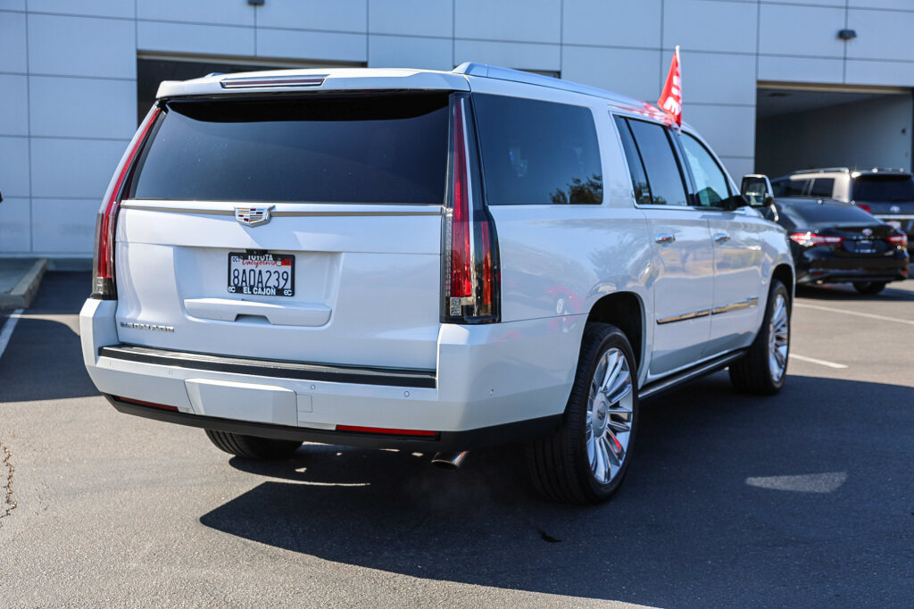 Used 2017 Cadillac Escalade ESV Platinum RWD image 29