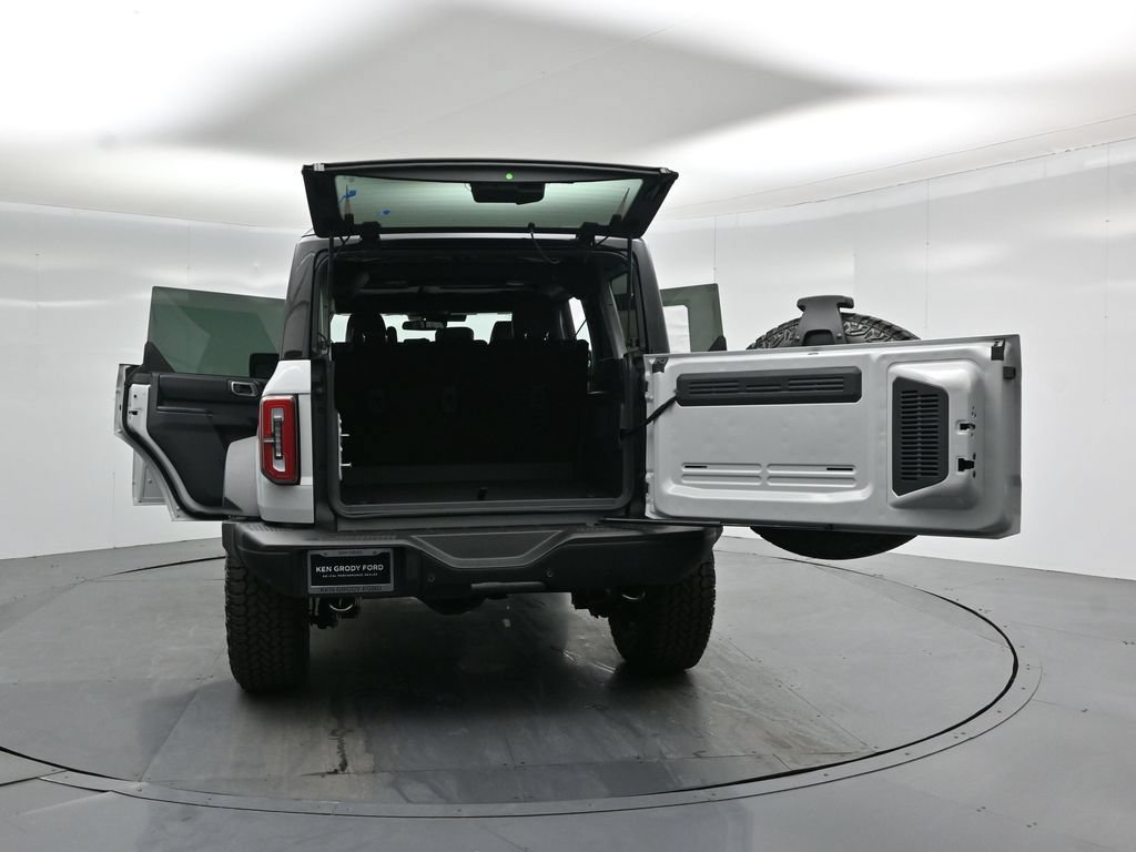 New 2026 Ford Bronco Badlands AWD/4WD image 32