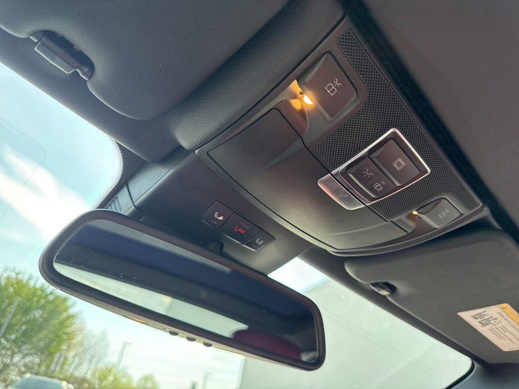 Used 2013 Mercedes-Benz SL 550 image 26