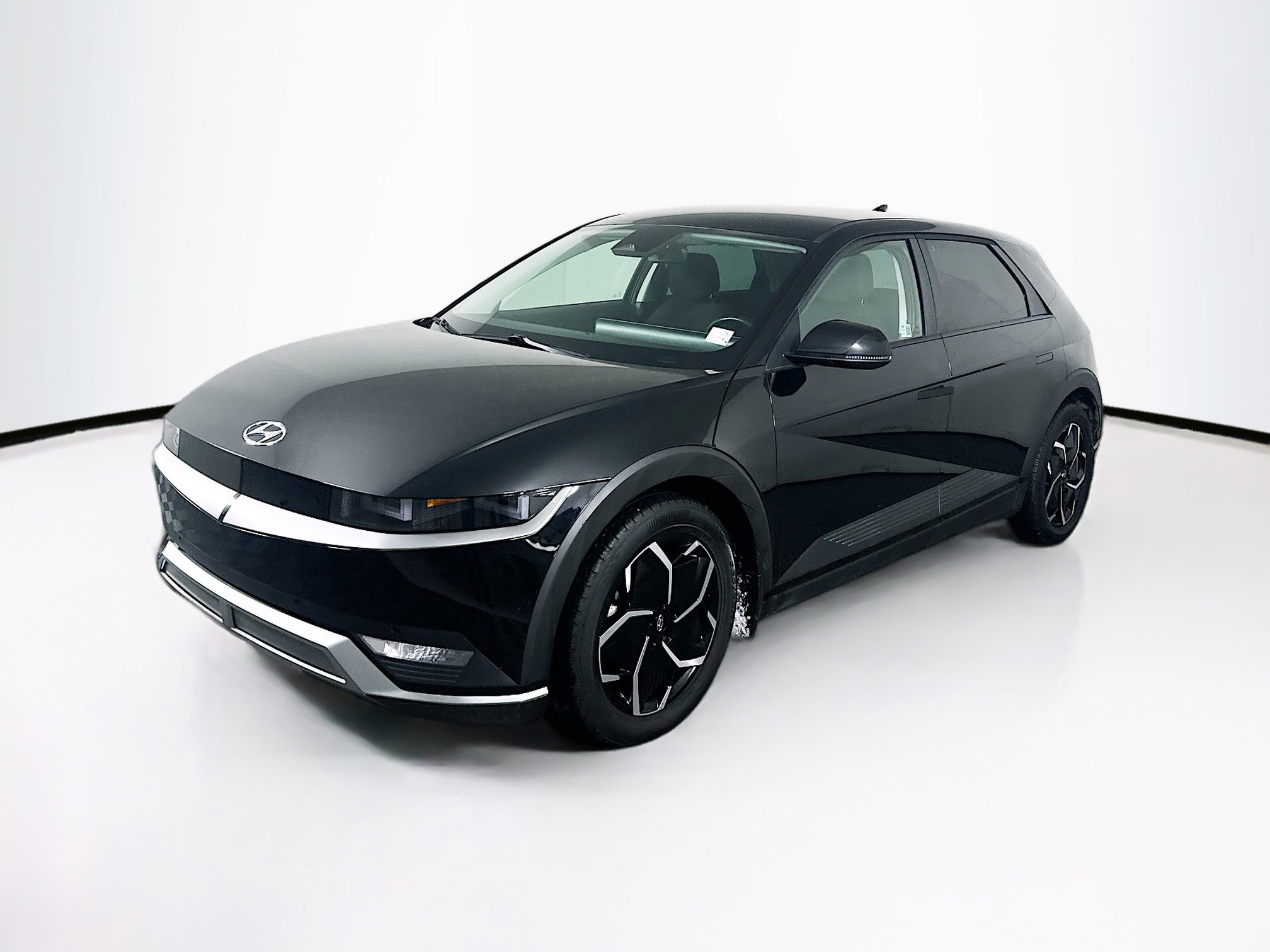 Used 2024 Hyundai Ioniq 5 SEL image 3