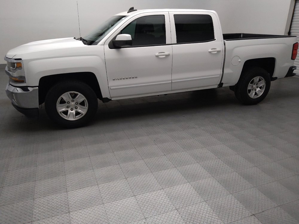 Used 2018 Chevrolet Silverado 1500 LT w/ All Star Edition RWD image 2