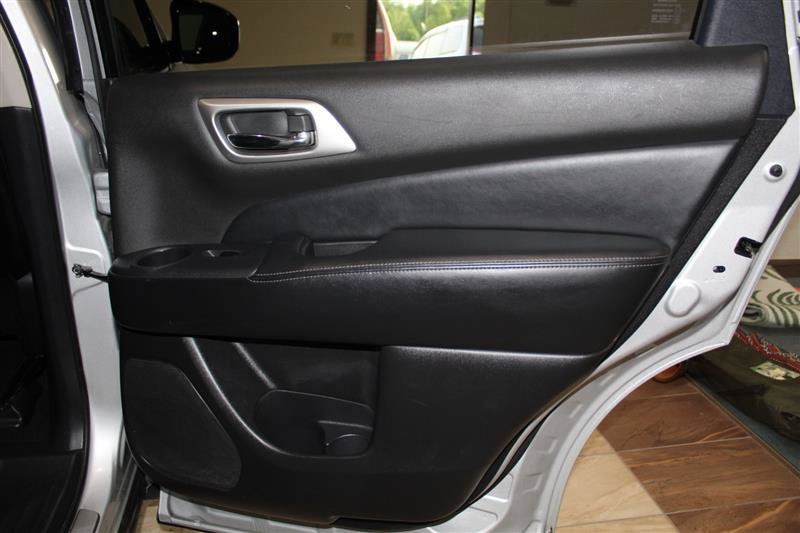 Used 2013 Nissan Pathfinder SL w/ SL Premium Pkg AWD/4WD image 34