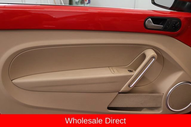 Used 2014 Volkswagen Beetle TDI FWD image 9