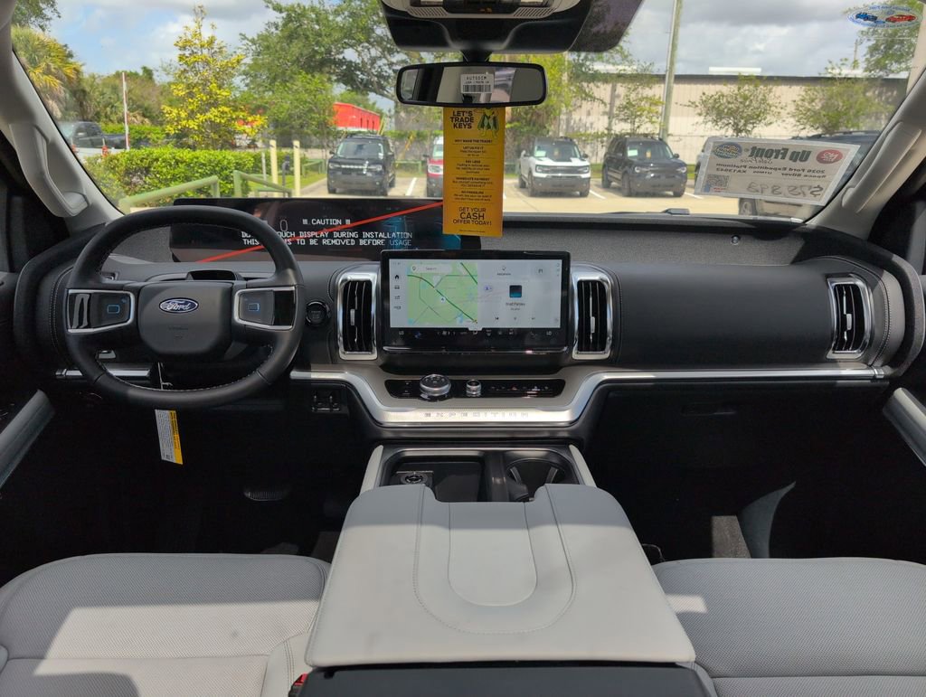 New 2026 Ford Expedition Platinum w/ Driver's Package image 8