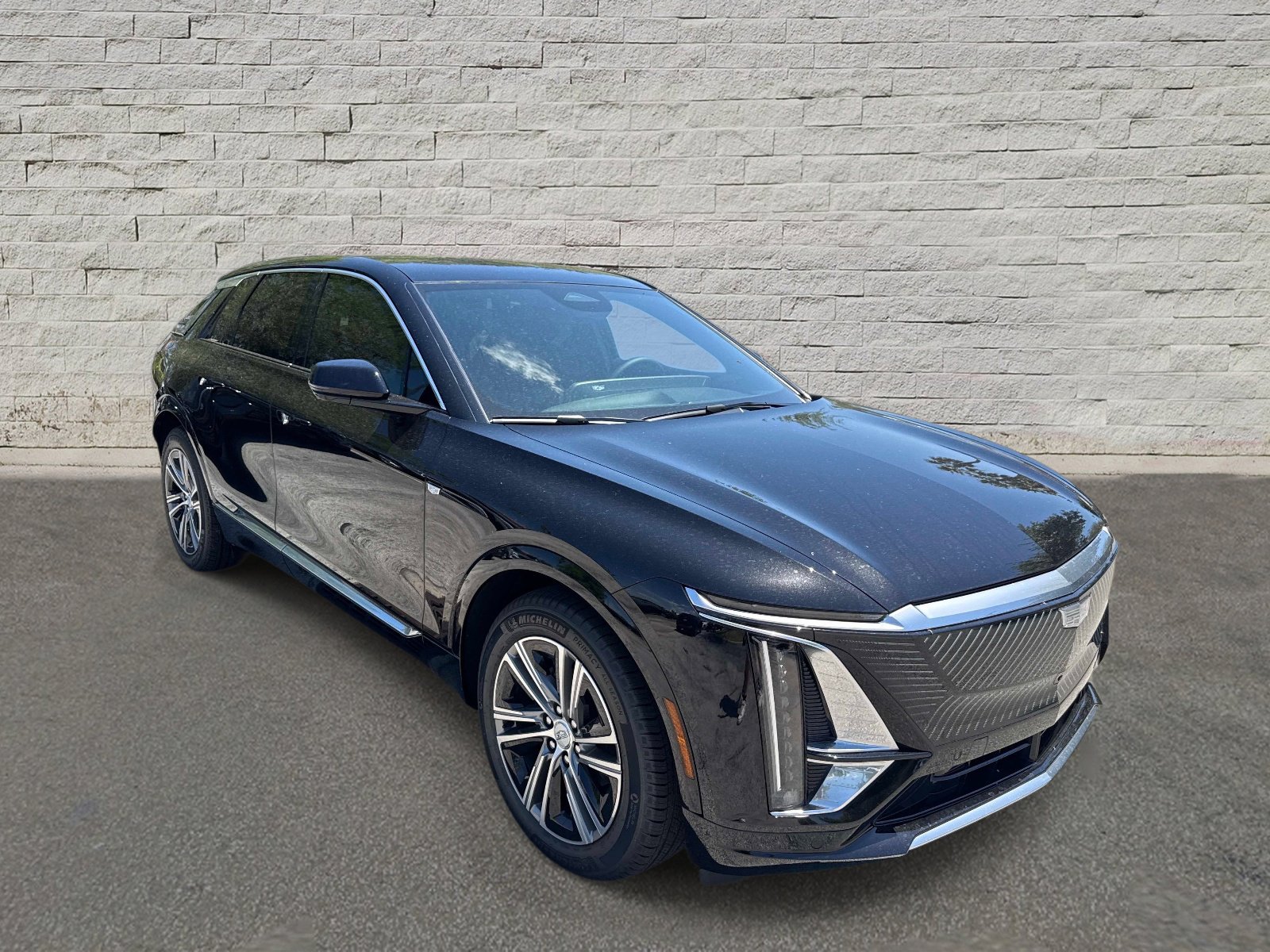New 2026 Cadillac Lyriq Luxury w/ LPO, Floor Liner Package RWD image 3