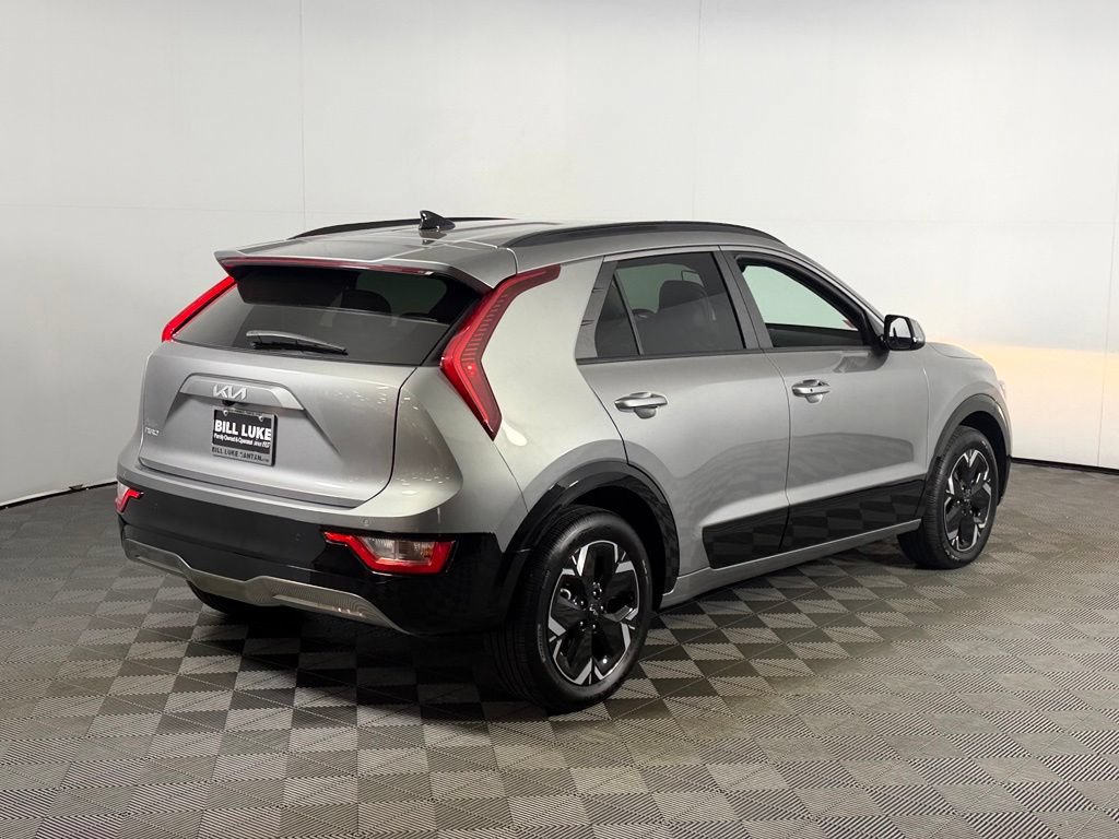 Used 2025 Kia Niro Wind w/ Wind Preserve Package FWD image 8