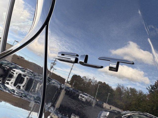 Certified 2023 GMC Acadia SLT w/ Elevation Edition image 19