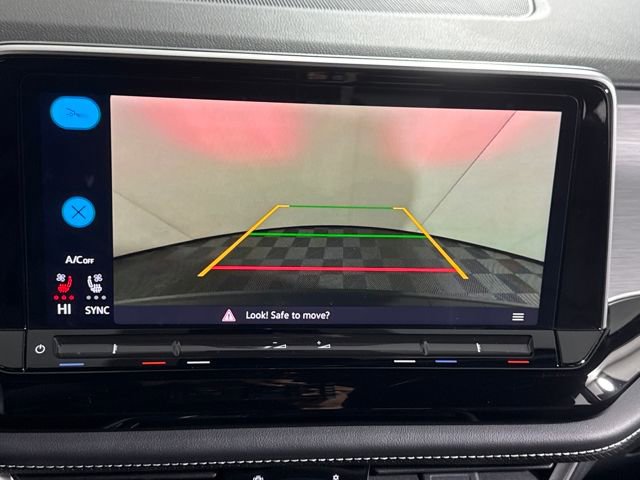 Used 2024 Volkswagen Atlas Cross Sport SE image 32