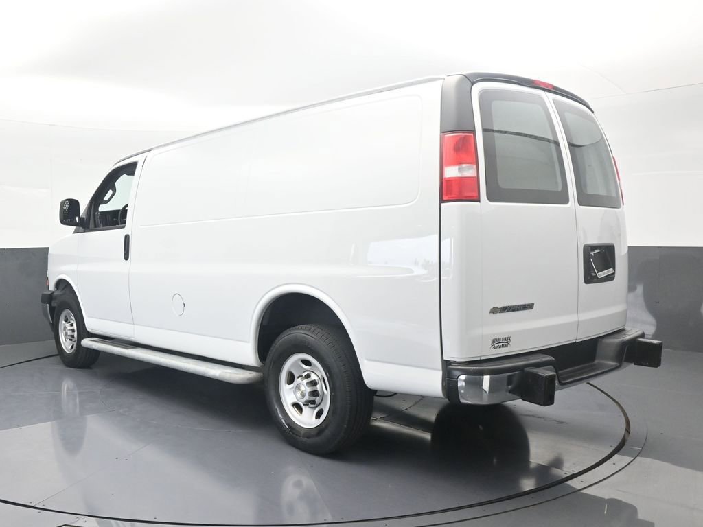 Used 2024 Chevrolet Express 2500 w/ Driver Convenience Package image 4