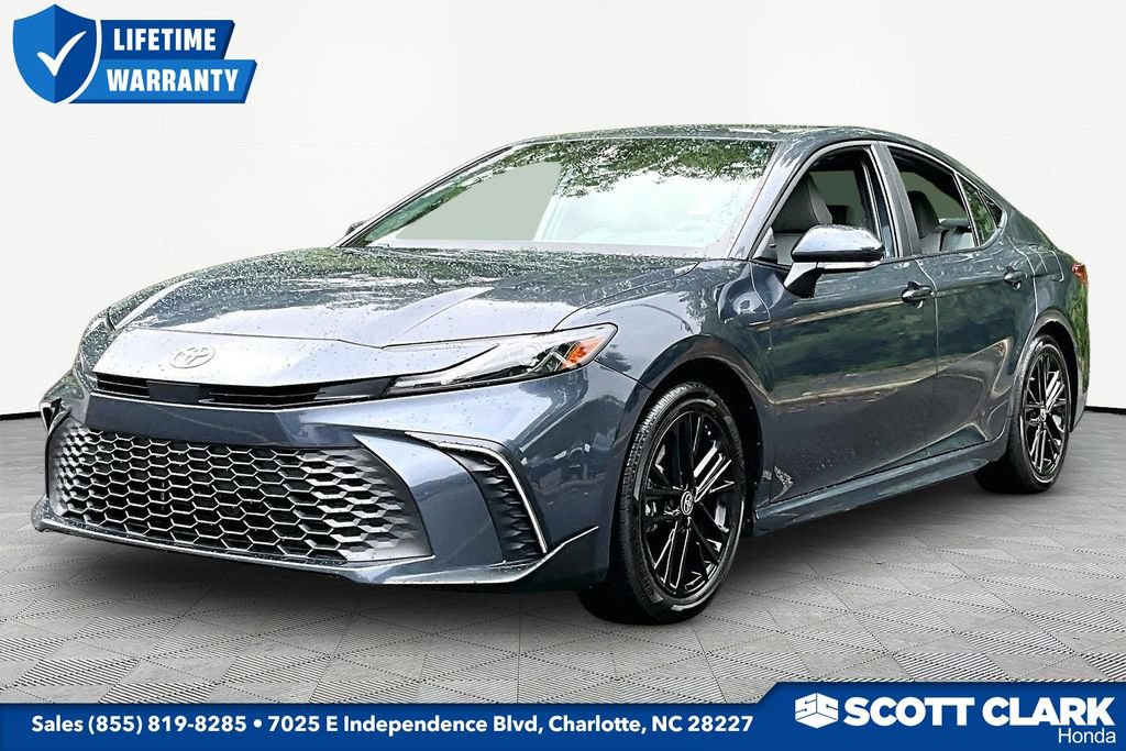Used 2026 Toyota Camry SE FWD image 3