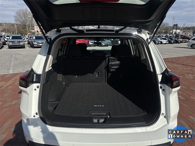 Used 2025 Nissan Rogue S image 27
