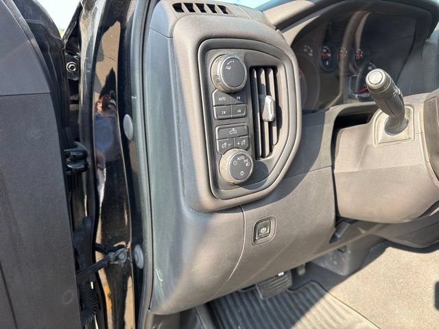 Used 2023 Chevrolet Silverado 1500 Custom Trail Boss AWD/4WD image 21