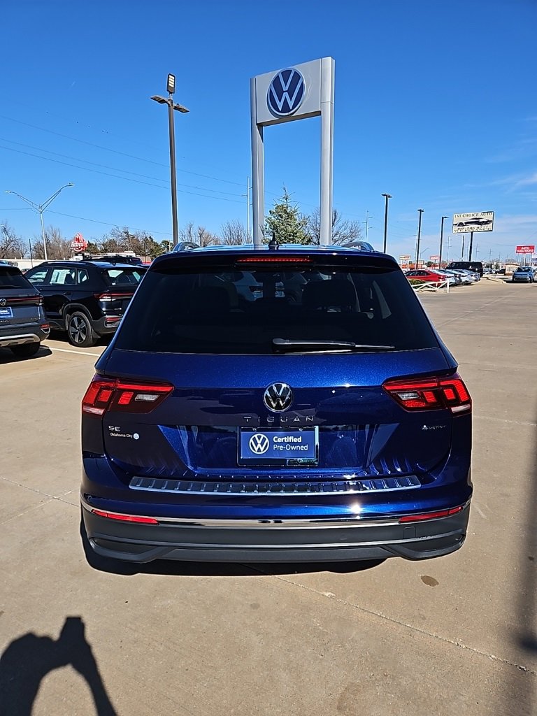 Certified 2024 Volkswagen Tiguan SE w/ Panoramic Sunroof Package image 6