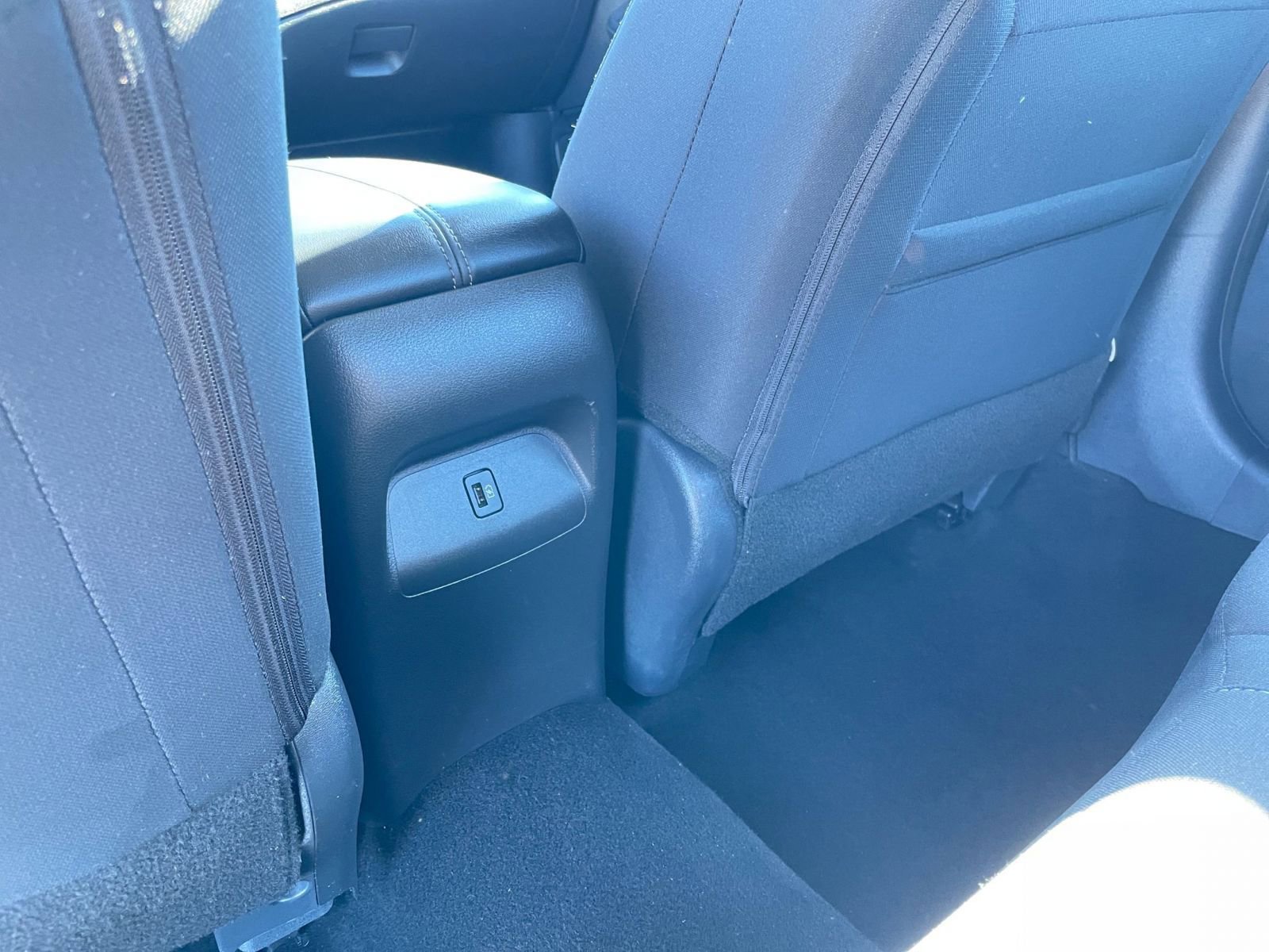 Used 2025 Nissan Sentra SV image 22