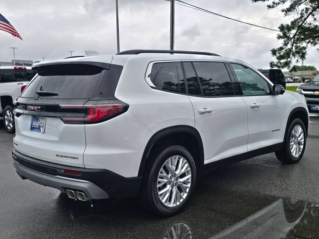 Used 2026 GMC Acadia Elevation w/ Elevation Premium Package FWD image 5