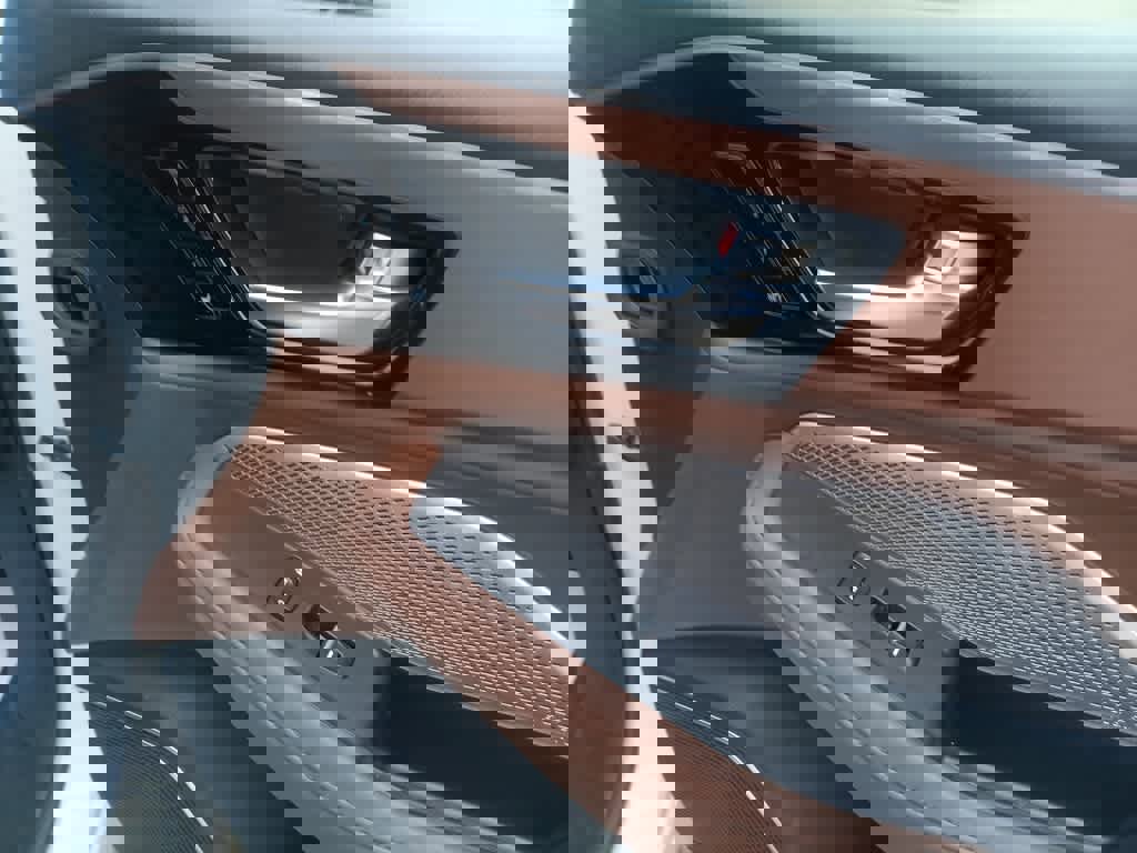 Used 2023 Acura MDX SH-AWD w/ Technology Package image 29