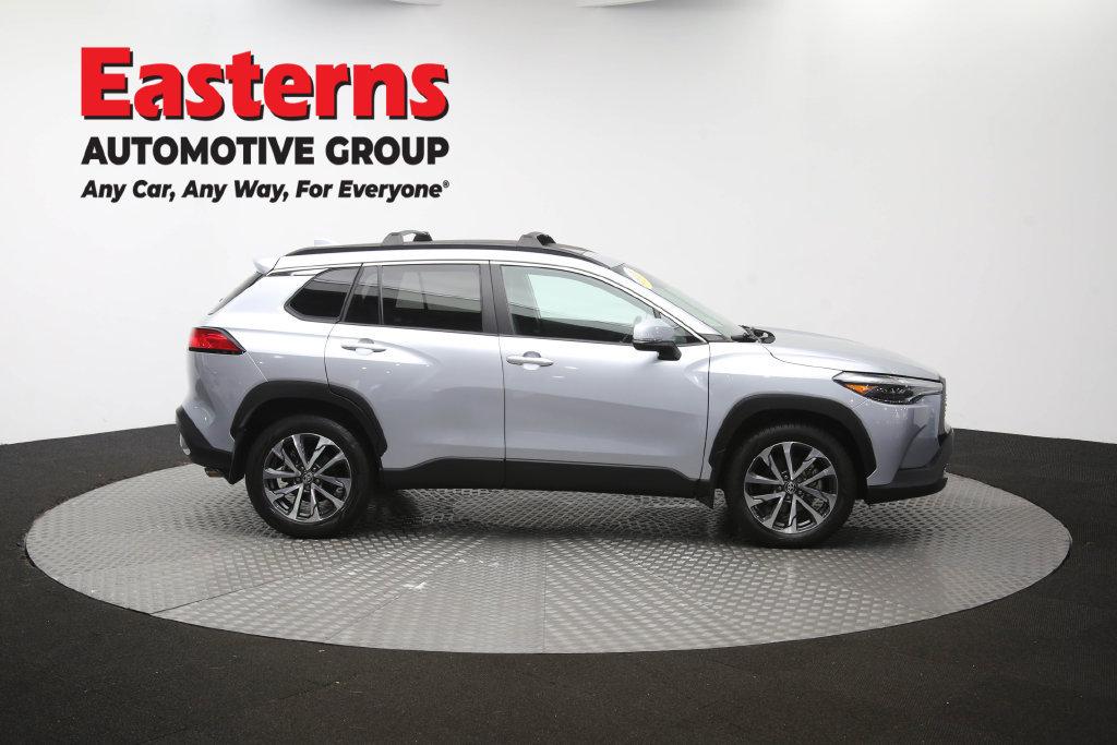 Used 2023 Toyota Corolla Cross XLE AWD/4WD image 49