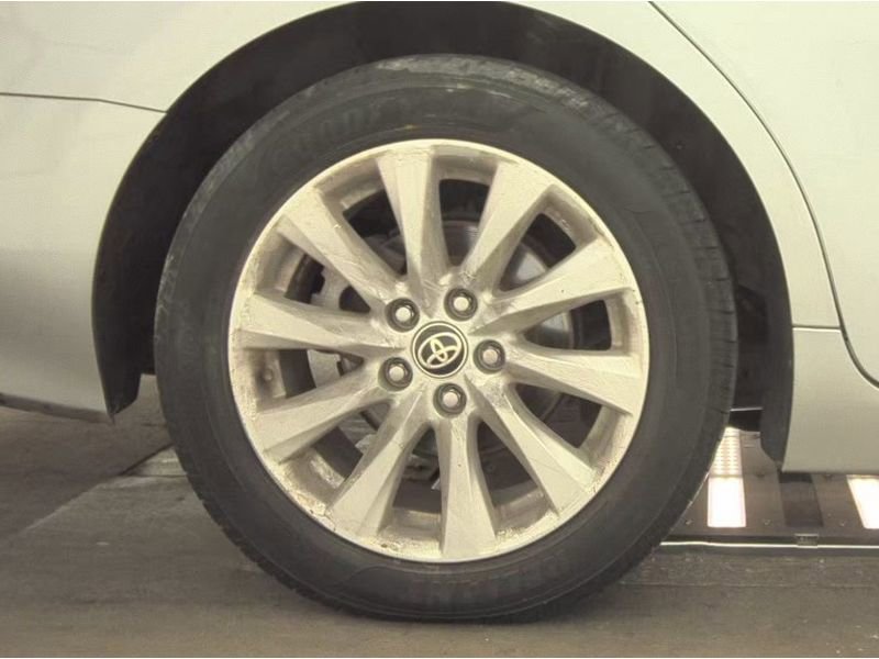 Used 2020 Toyota Camry LE image 25