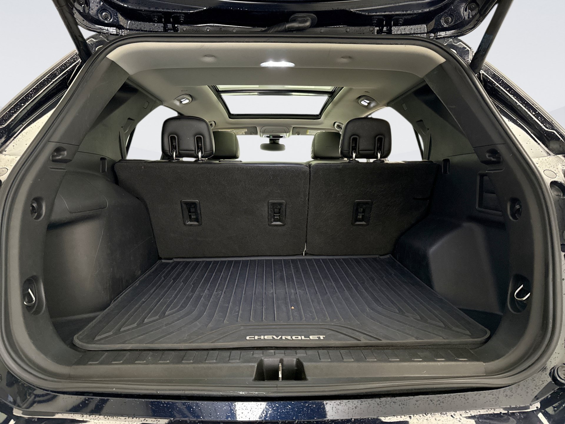 Used 2020 Chevrolet Equinox Premier AWD/4WD image 19