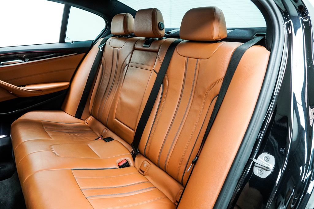 Used 2017 BMW 540i xDrive w/ Premium Package image 17