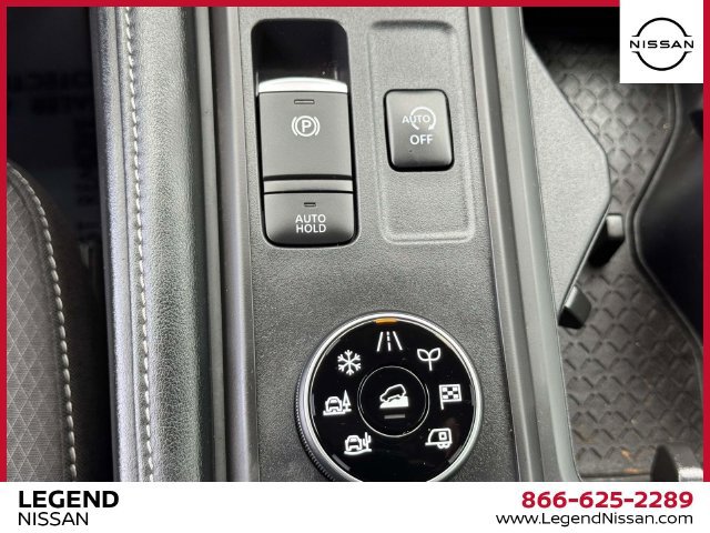 Used 2024 Nissan Pathfinder S AWD/4WD image 29