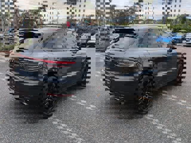 Used 2021 Porsche Macan S w/ Premium Package image 8