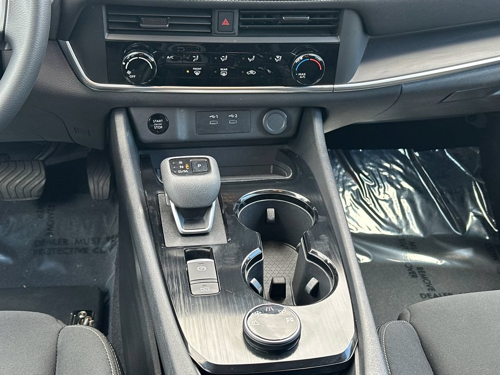 Used 2024 Nissan Rogue S AWD/4WD image 15