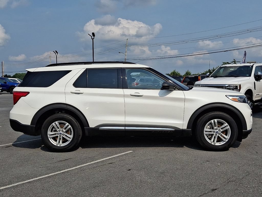 Certified 2023 Ford Explorer XLT w/ Equipment Group 202A AWD/4WD image 7