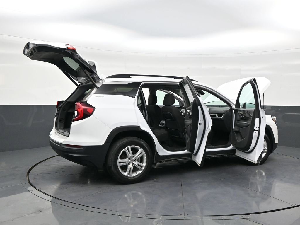 Used 2023 GMC Terrain SLE w/ Driver Convenience Package image 29