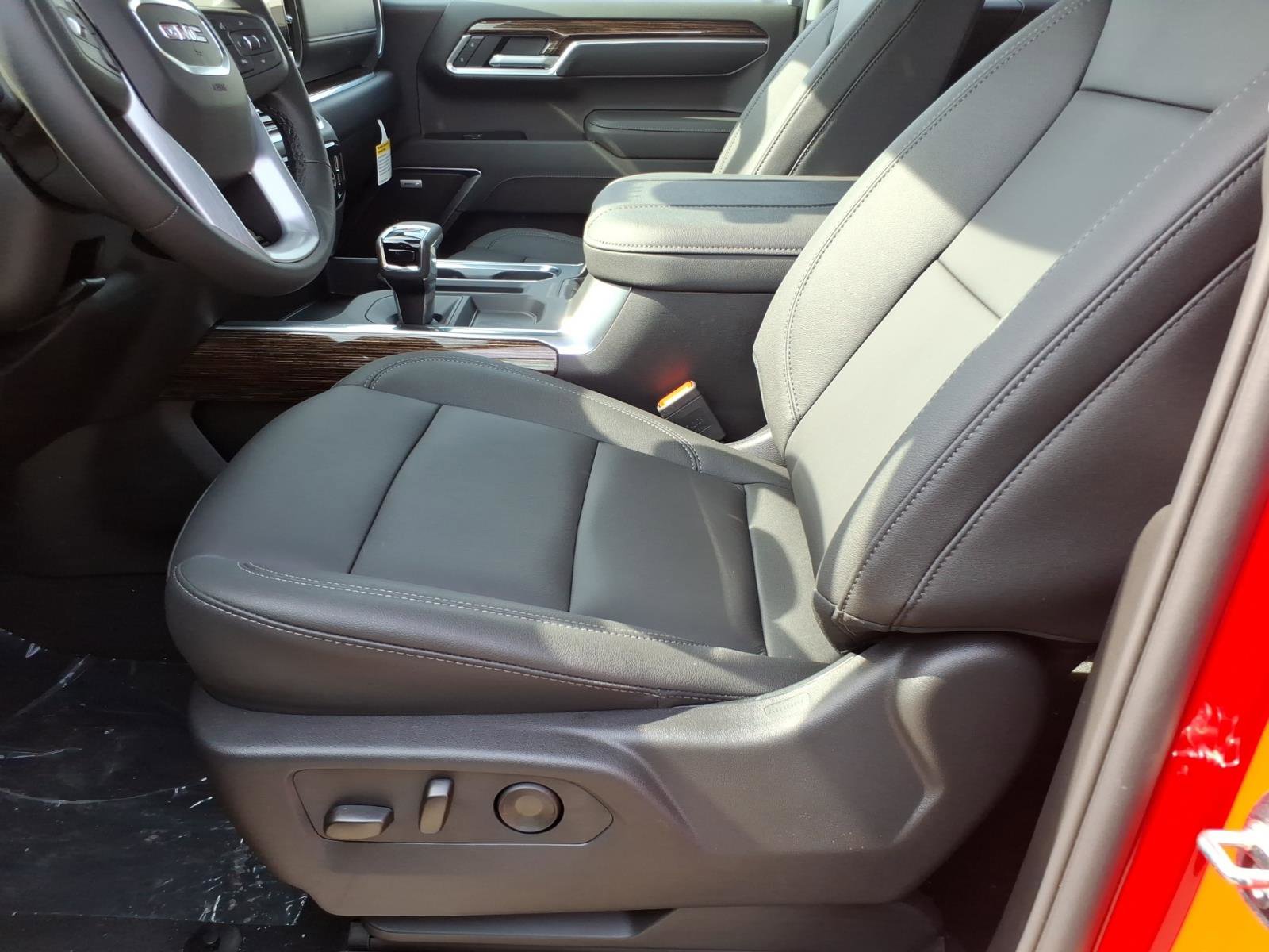 New 2026 GMC Sierra 1500 Elevation w/ Elevation Premium Package AWD/4WD image 13