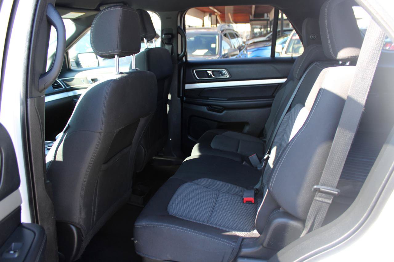 Used 2017 Ford Explorer XLT AWD/4WD image 13