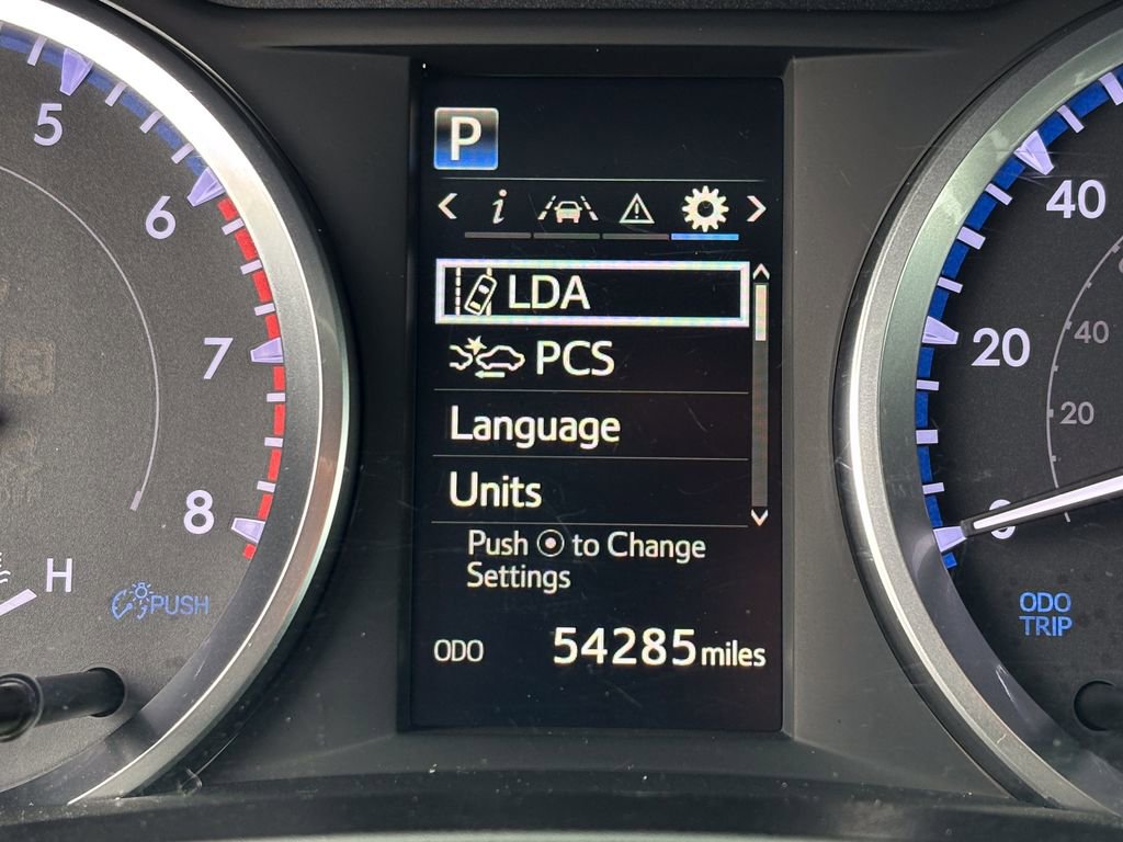Used 2019 Toyota Highlander LE FWD image 28