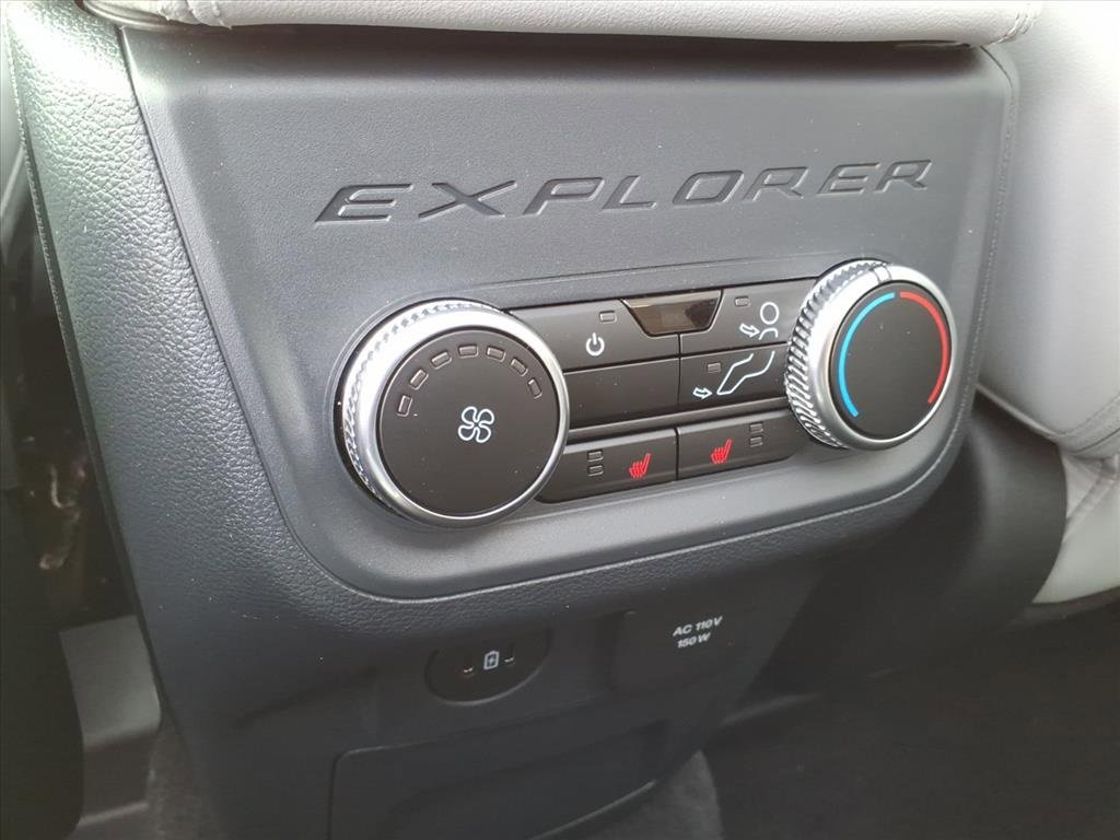 New 2026 Ford Explorer Platinum w/ LUX Leather Package image 15
