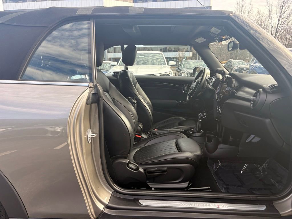Used 2016 MINI Cooper S image 18