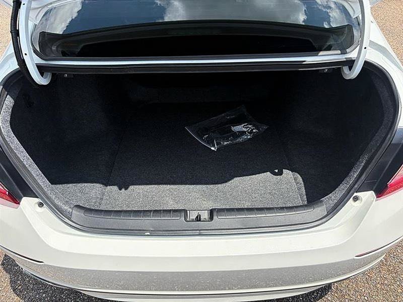 Used 2022 Honda Accord Sport image 10