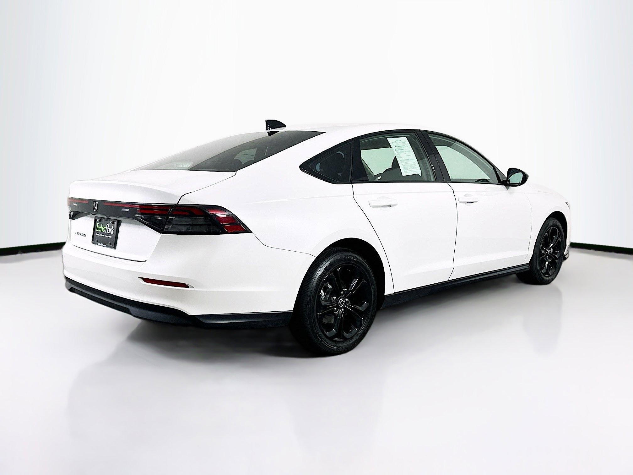 Used 2025 Honda Accord SE image 9