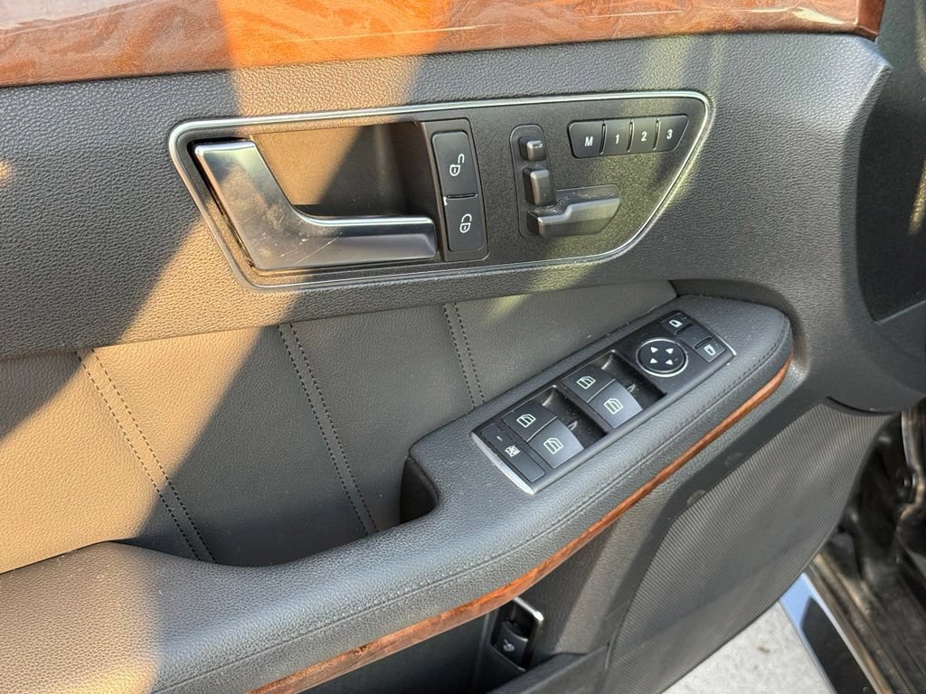 Used 2012 Mercedes-Benz E 350 4MATIC Sedan image 11