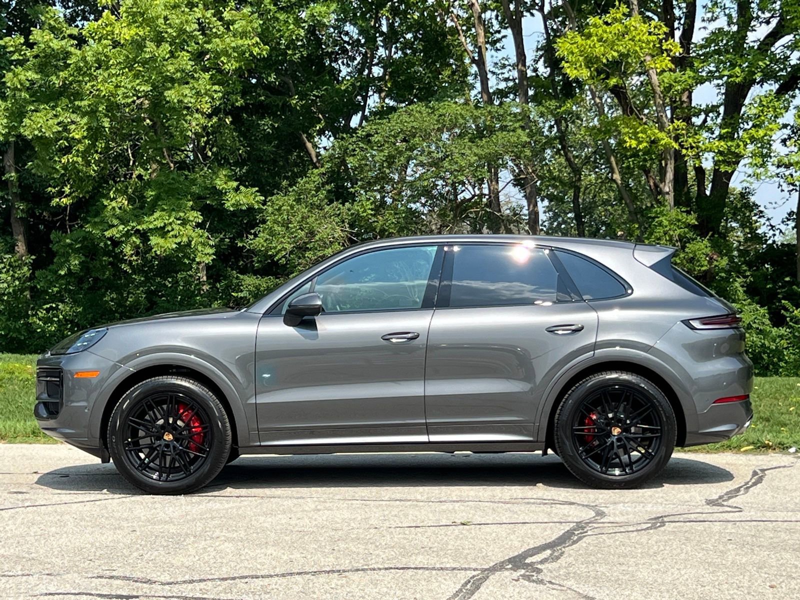 New 2025 Porsche Cayenne S image 2