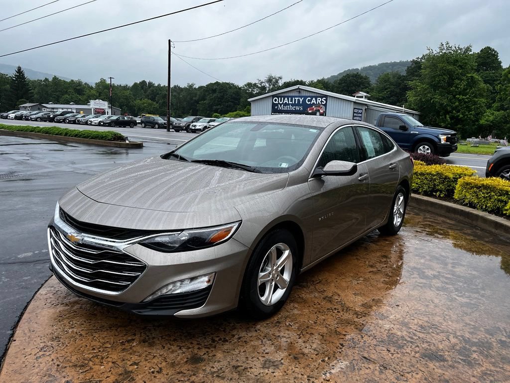 Used 2022 Chevrolet Malibu LT FWD image 3
