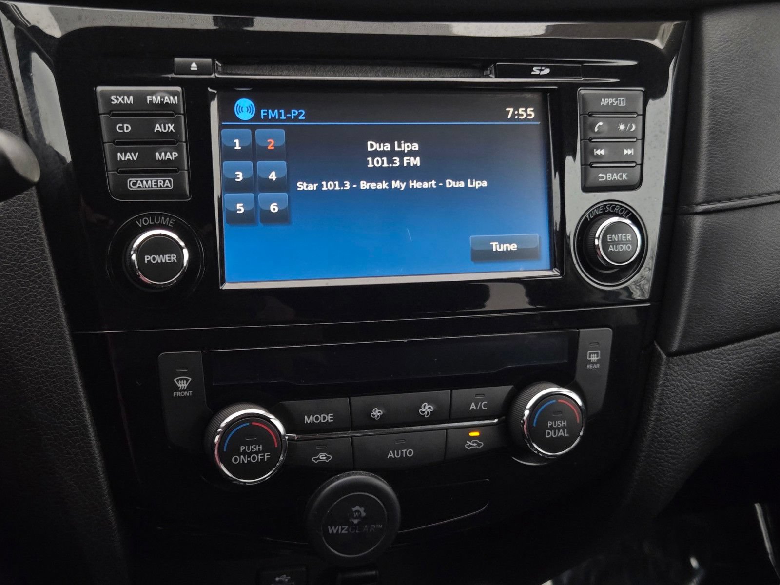 Used 2017 Nissan Rogue SV w/ SV Premium Package AWD/4WD image 14