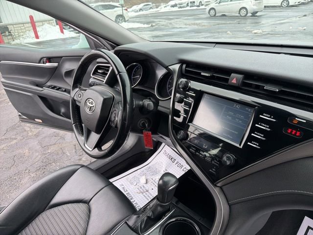 Used 2019 Toyota Camry SE image 23