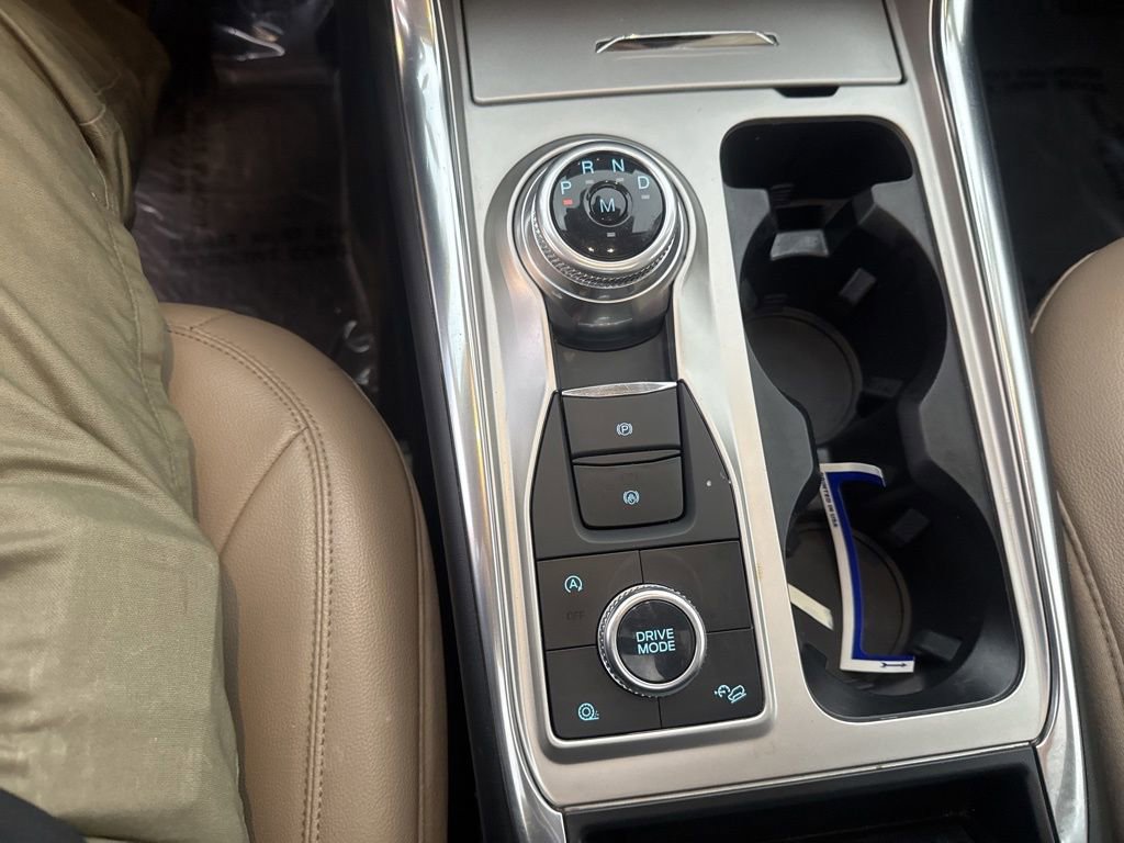 Used 2020 Ford Explorer XLT w/ Equipment Group 202A image 32
