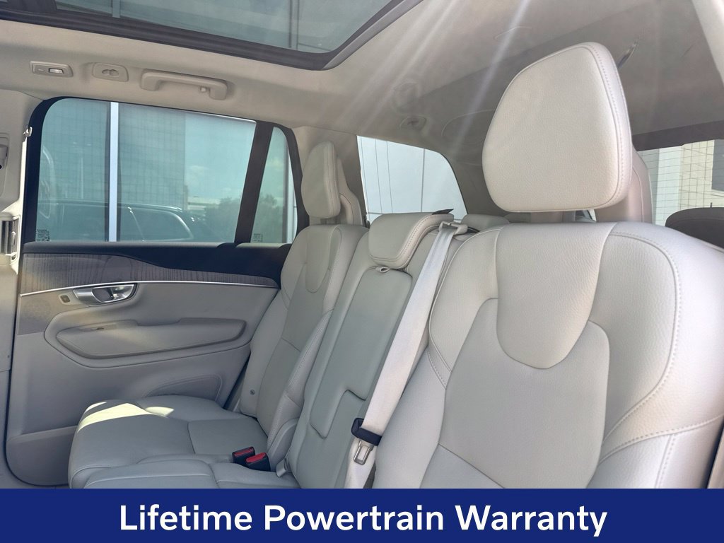 Certified 2024 Volvo XC90 T8 Plus AWD/4WD image 32